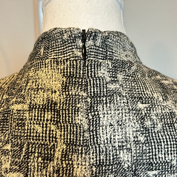 MM. LAFLEUR | Black and Cream Sheath Aditi Cap Sleeve Dress | Size 0 - Picture 11 of 13